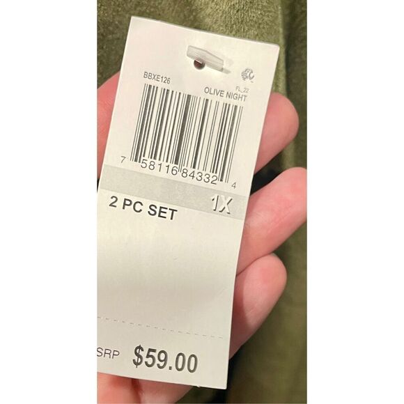 Green Velour Top - B3 - Picture 7 of 8